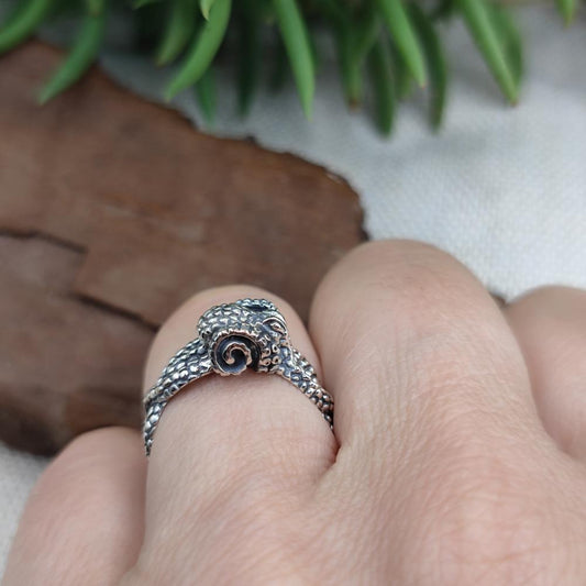 Anello artigianale con polpo in argento 925 - OKTOPASA