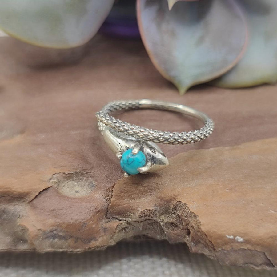 Anello in argento 925 con pietra e serpente - BESTAVARIPETA