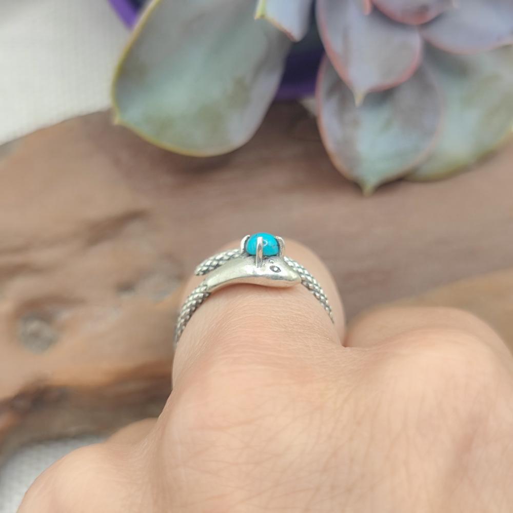 Anello in argento 925 con pietra e serpente - BESTAVARIPETA