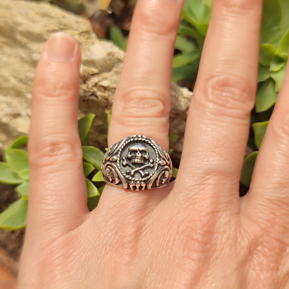 Anello in argento 925 con teschio - MAJAGAT