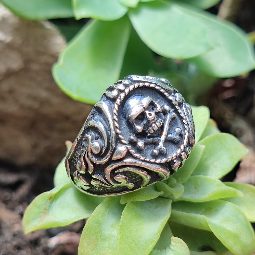 Anello in argento 925 con teschio - MAJAGAT