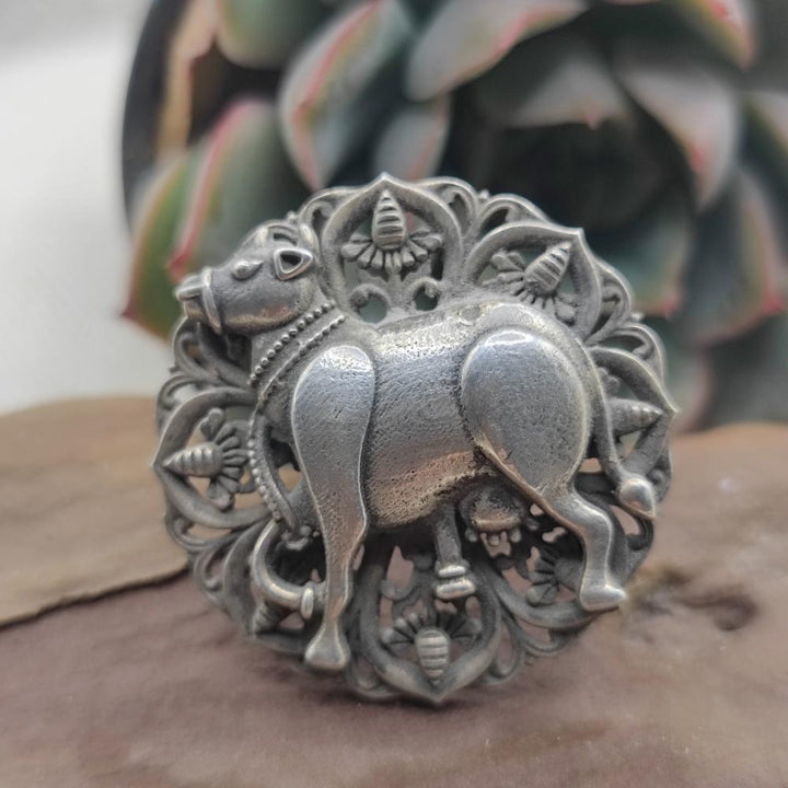 Anello in argento antico con mucca - JAMMALA