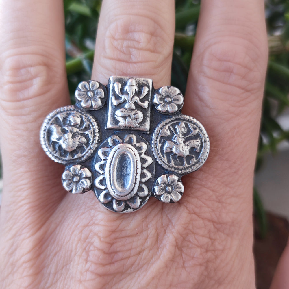 Anello in argento antico con Ganesh - LODRANI