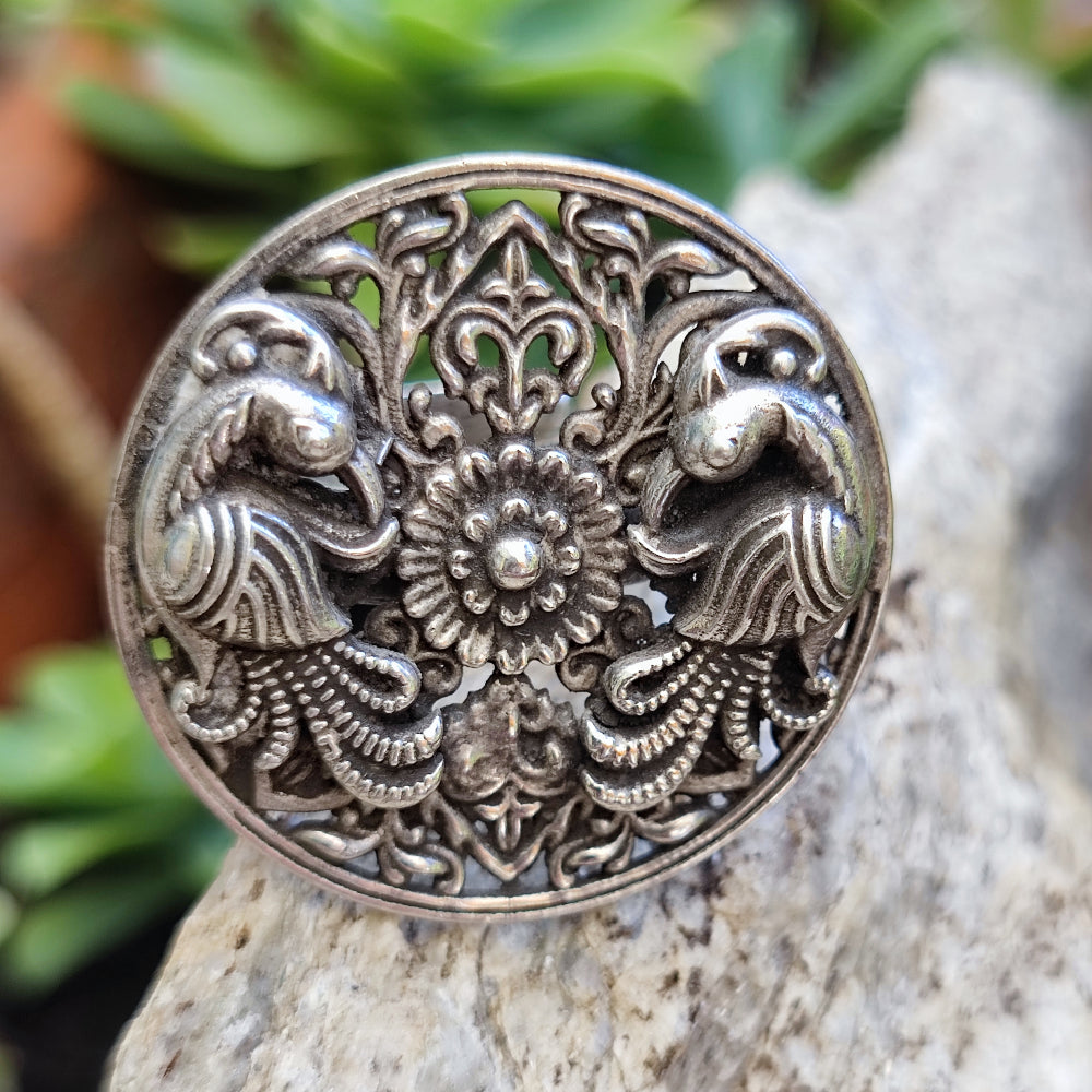 Anello in argento antico con pavoni - CHITAURAHA