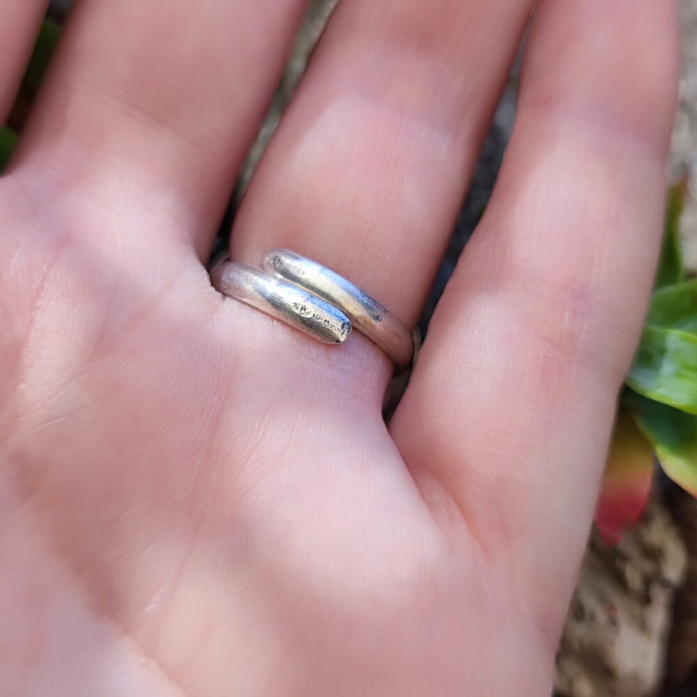 Anello in argento antico e vetro - GUDIPADAR