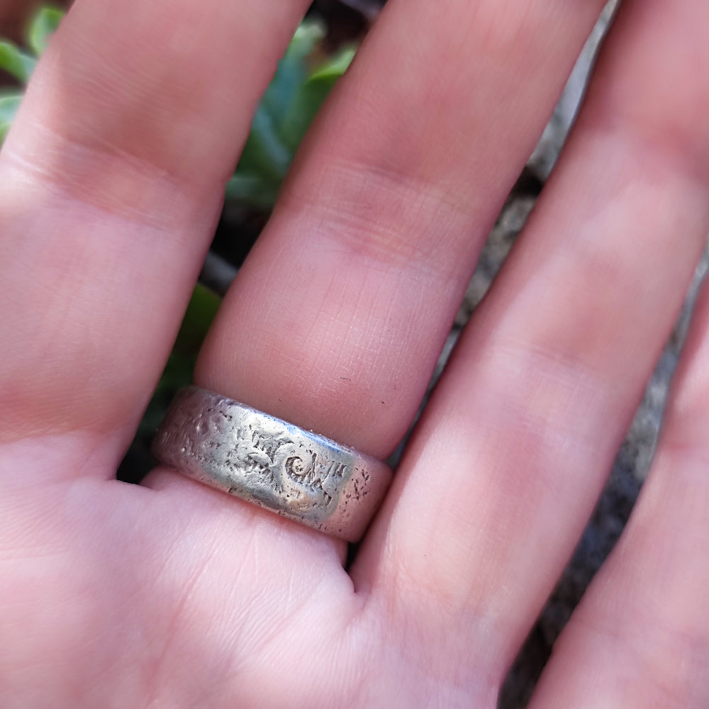 Anello in argento antico e vetro - NUAGAN