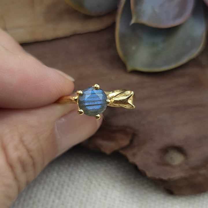 Anello in argento 925 dorato con pietra - UNDARA