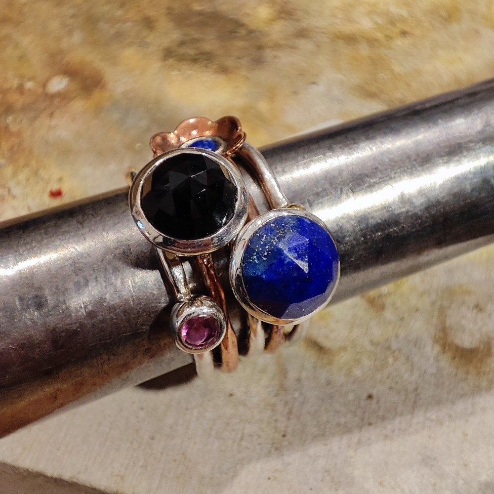 Anello a fascia in argento 925 con pietra - TIRUPATI – immagine44