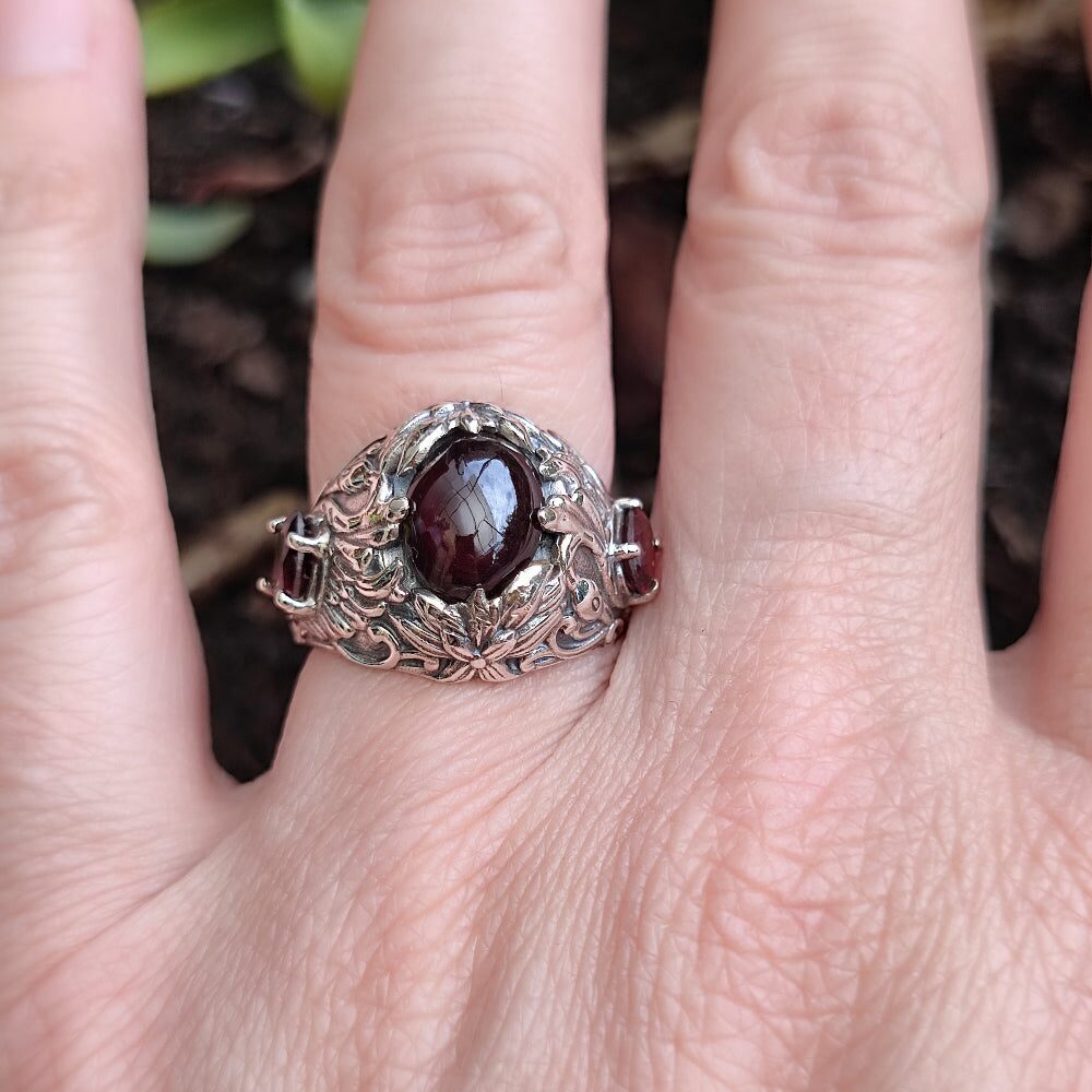 Anello etnico con pietra in argento 925 - CHANDLA