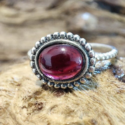Anello con pietra in argento 925 - TUKUDI – granato