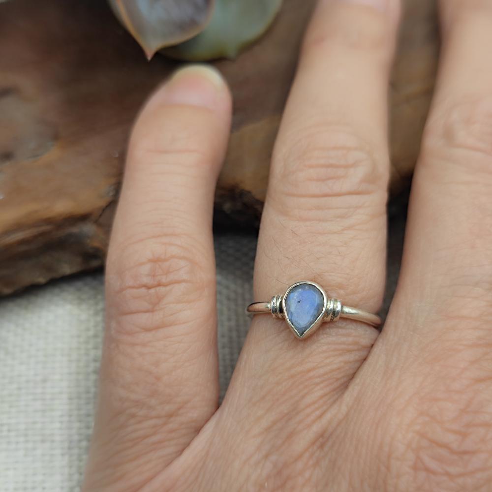 Anello artigianale in argento 925 con pietra - ISNAPUR