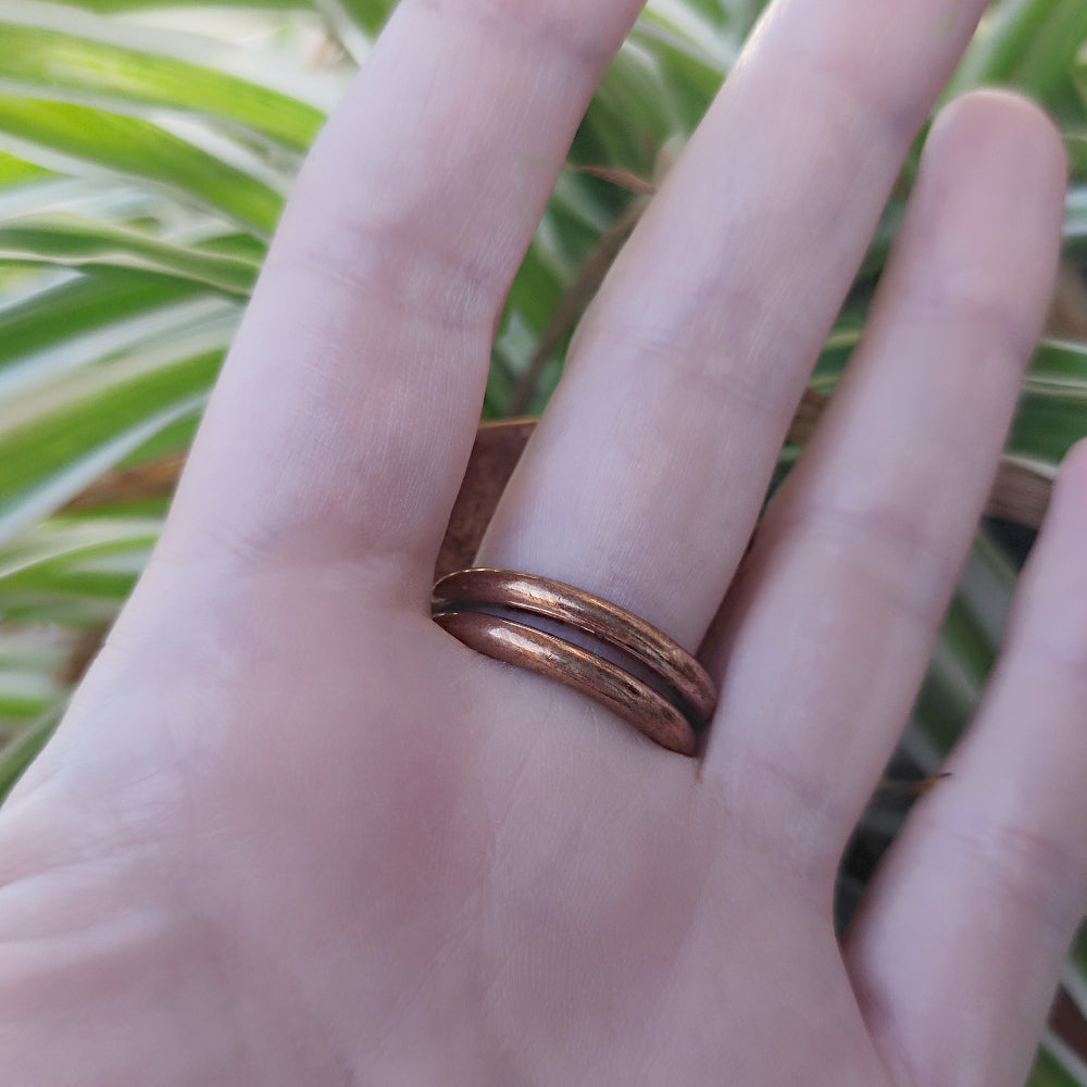 Anello etnico artigianale in bronzo - MANATRI