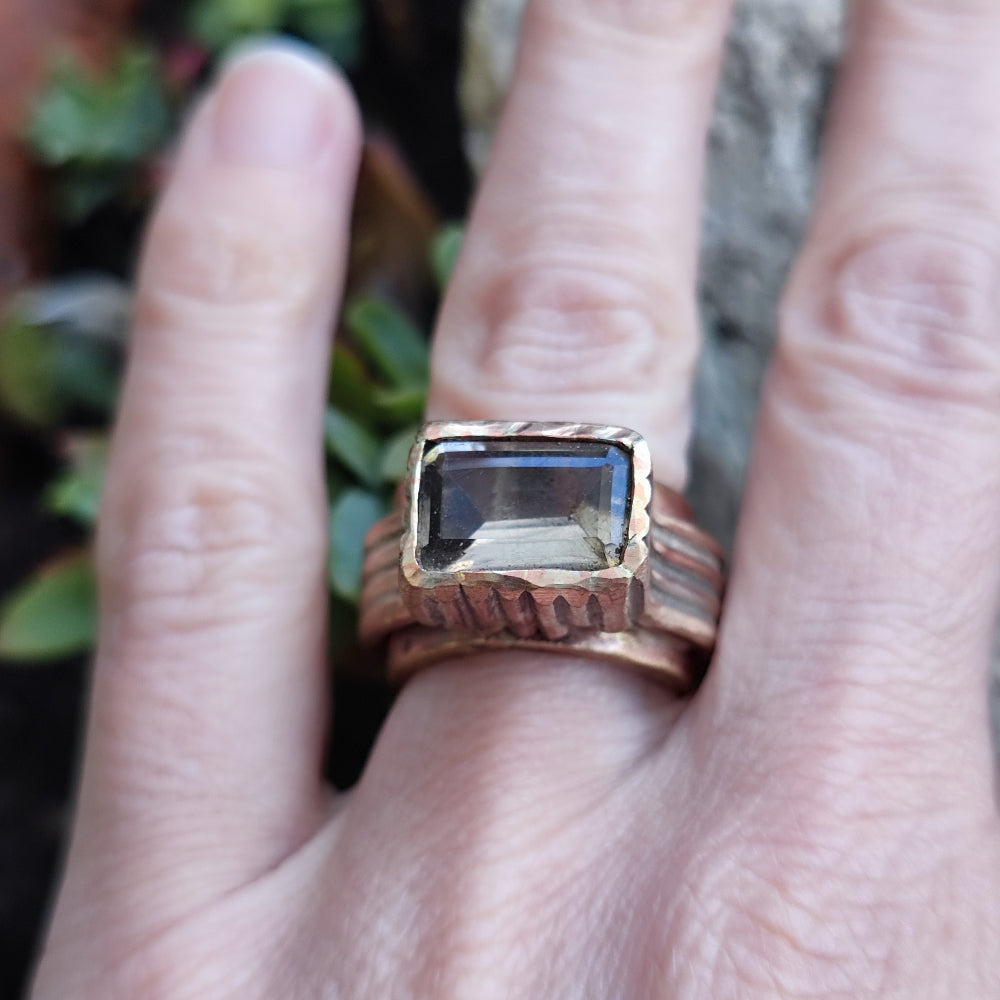 Anello artigianale in bronzo con pietra - GATEGAON