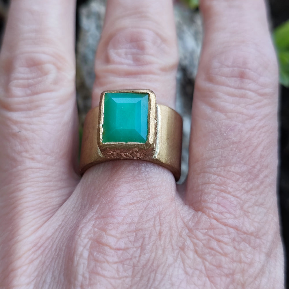 Anello artigianale in bronzo con pietra - SHAHA