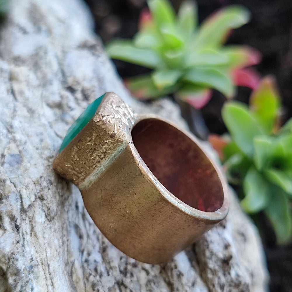 Anello artigianale in bronzo con pietra - SHAHA
