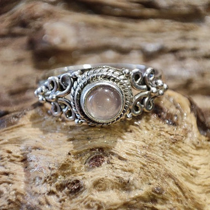 Anello con quarzo rosa e filigrana in argento 925 - SANA