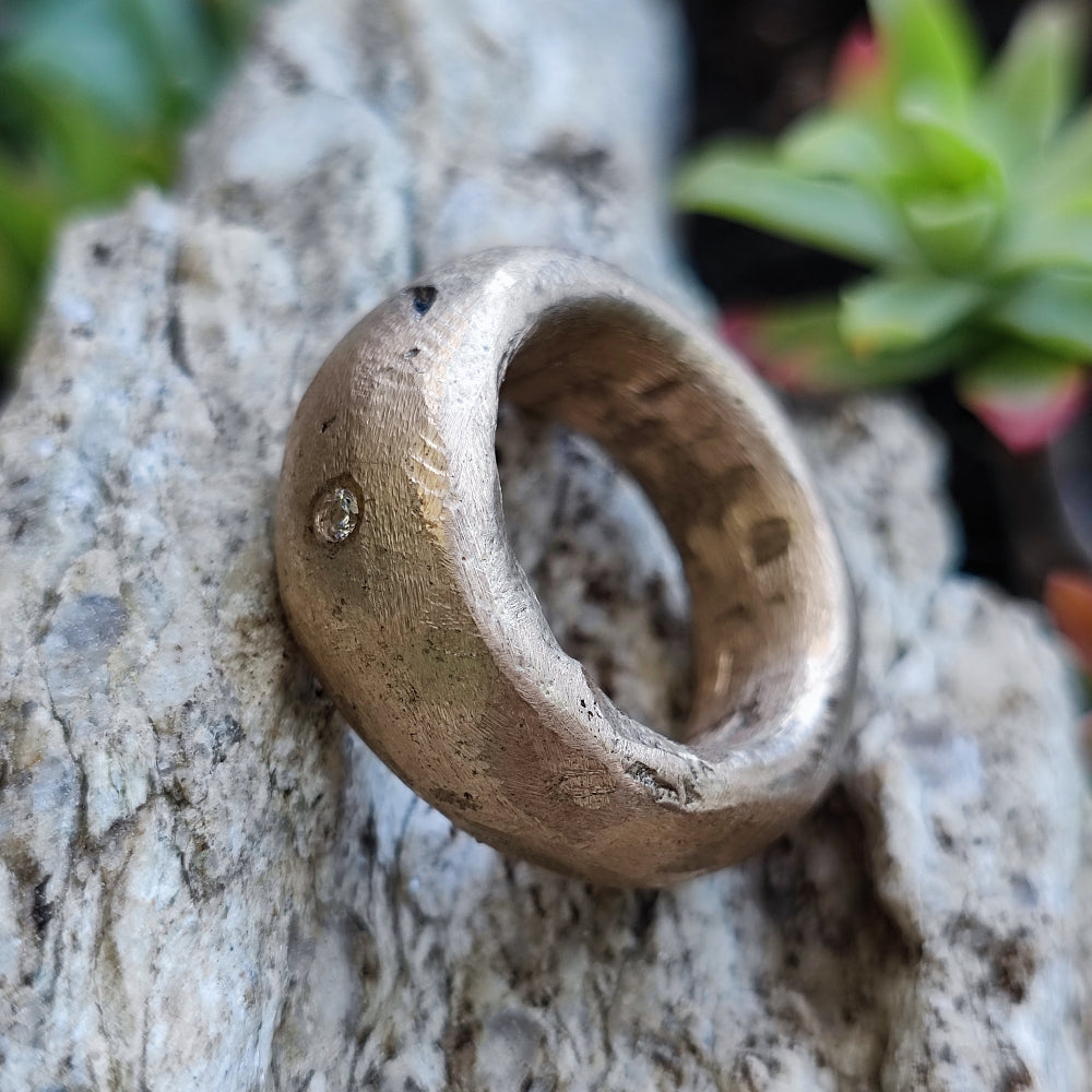 Anello artigianale in bronzo con pietra - KEOLARI