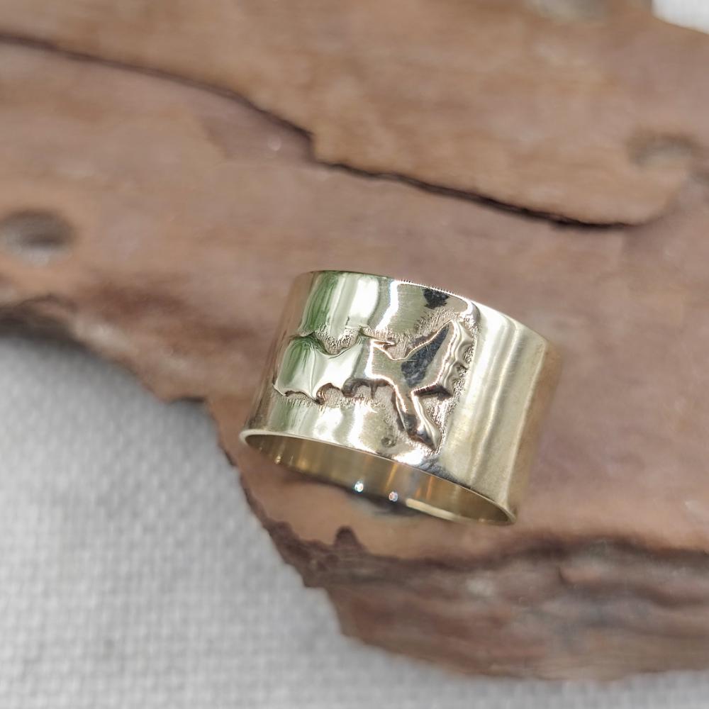Anello a fascia alta con Isola d'Elba - Elba Island#materiale_bronzo-giallo