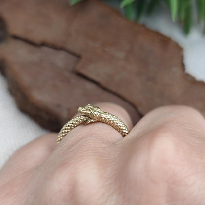 Anello in bronzo dorato serpente - UROBORO