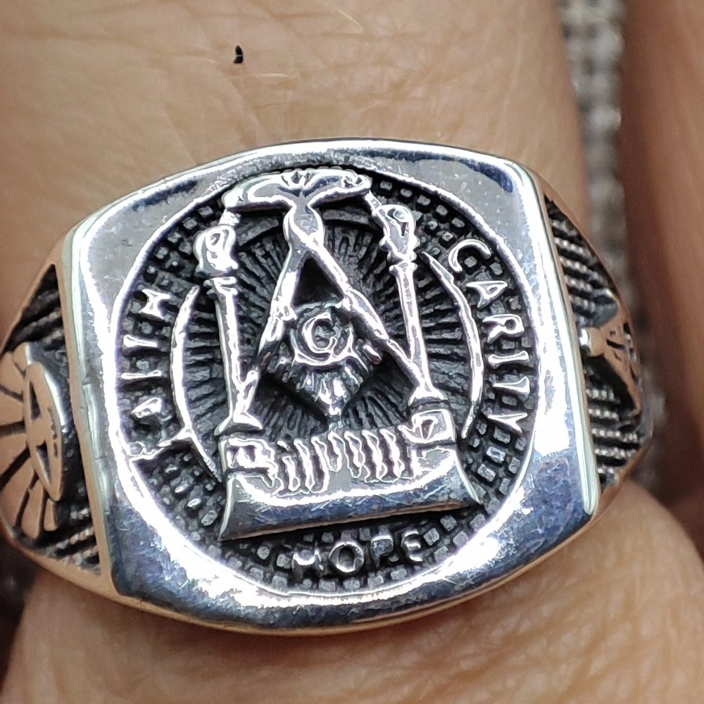 Anello chevalier con simboli in argento 925 - HOPE