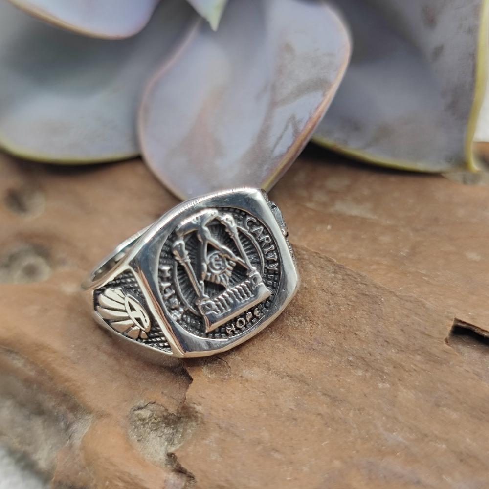 Anello chevalier con simboli in argento 925 - HOPE