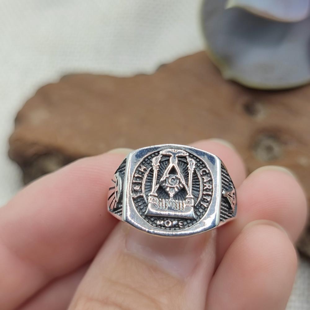 Anello chevalier con simboli in argento 925 - HOPE