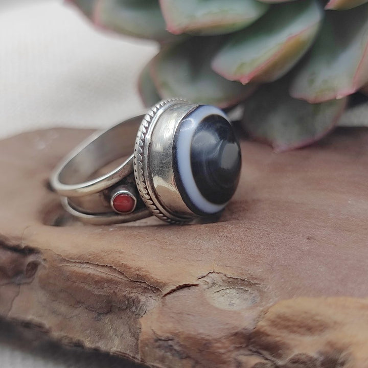 Anello etnico in argento 925 con Dzi tibetano - KALAN