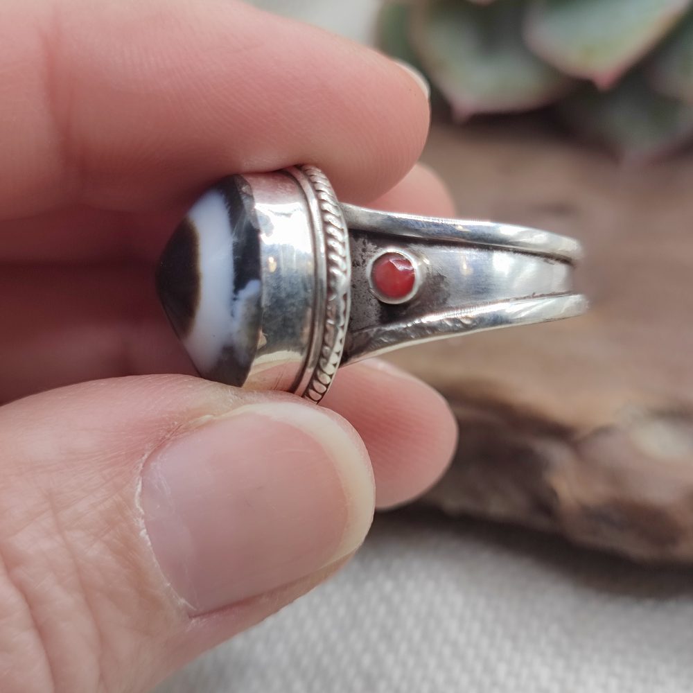 Anello etnico in argento 925 con Dzi tibetano - UPPAL
