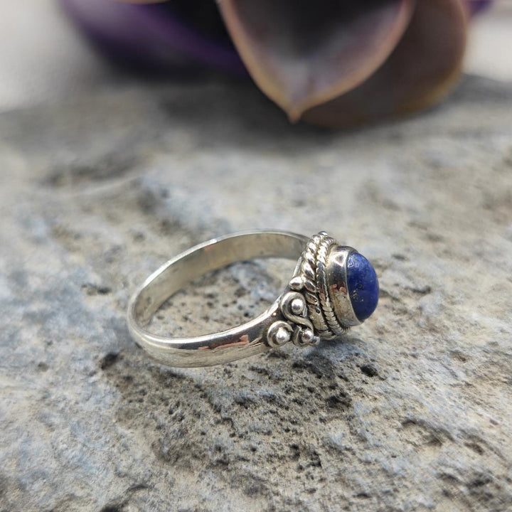 Anello etnico in argento 925 con lapisalzzuli - TANVIJ