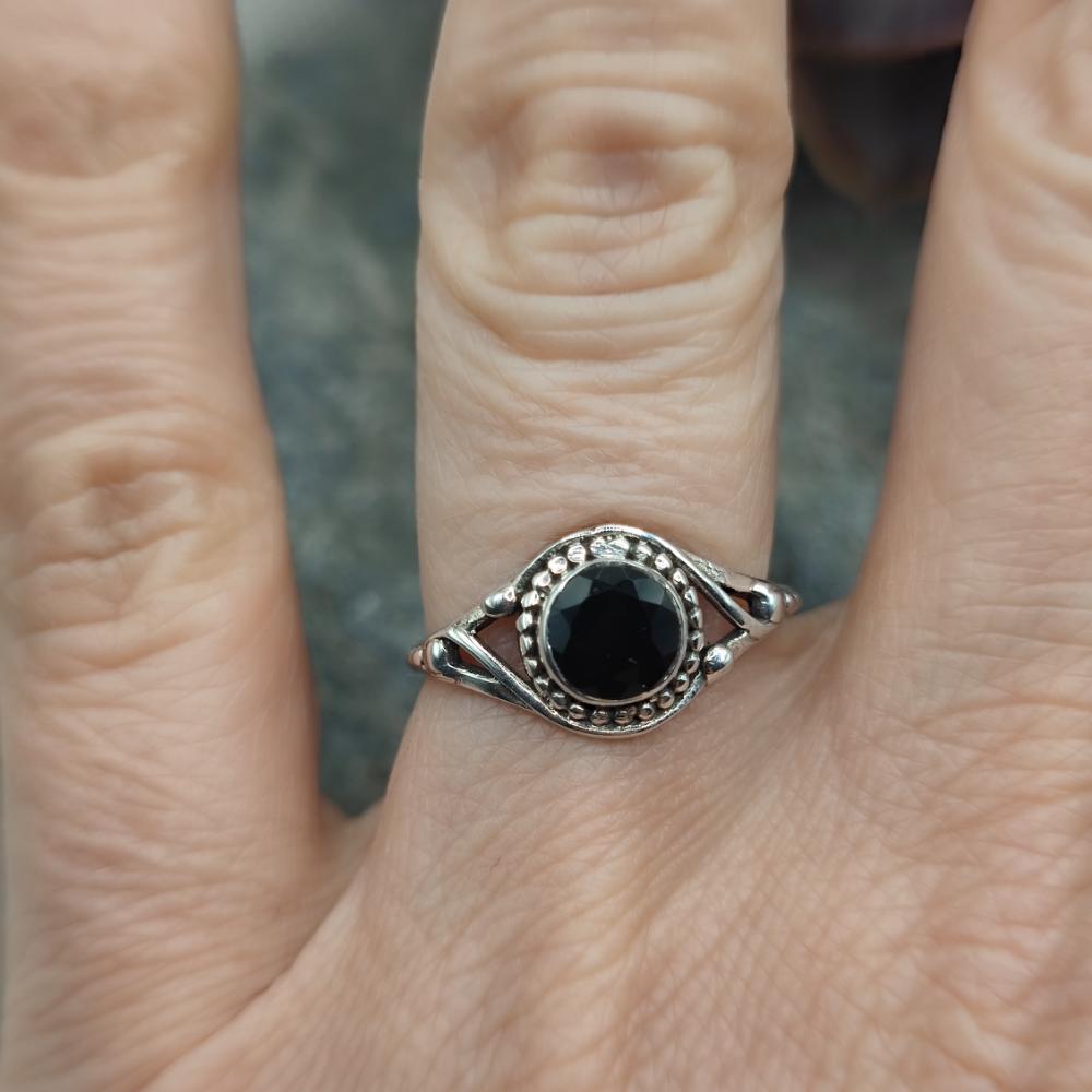 Anello etnico in argento 925 con onice nero - NIMAYA