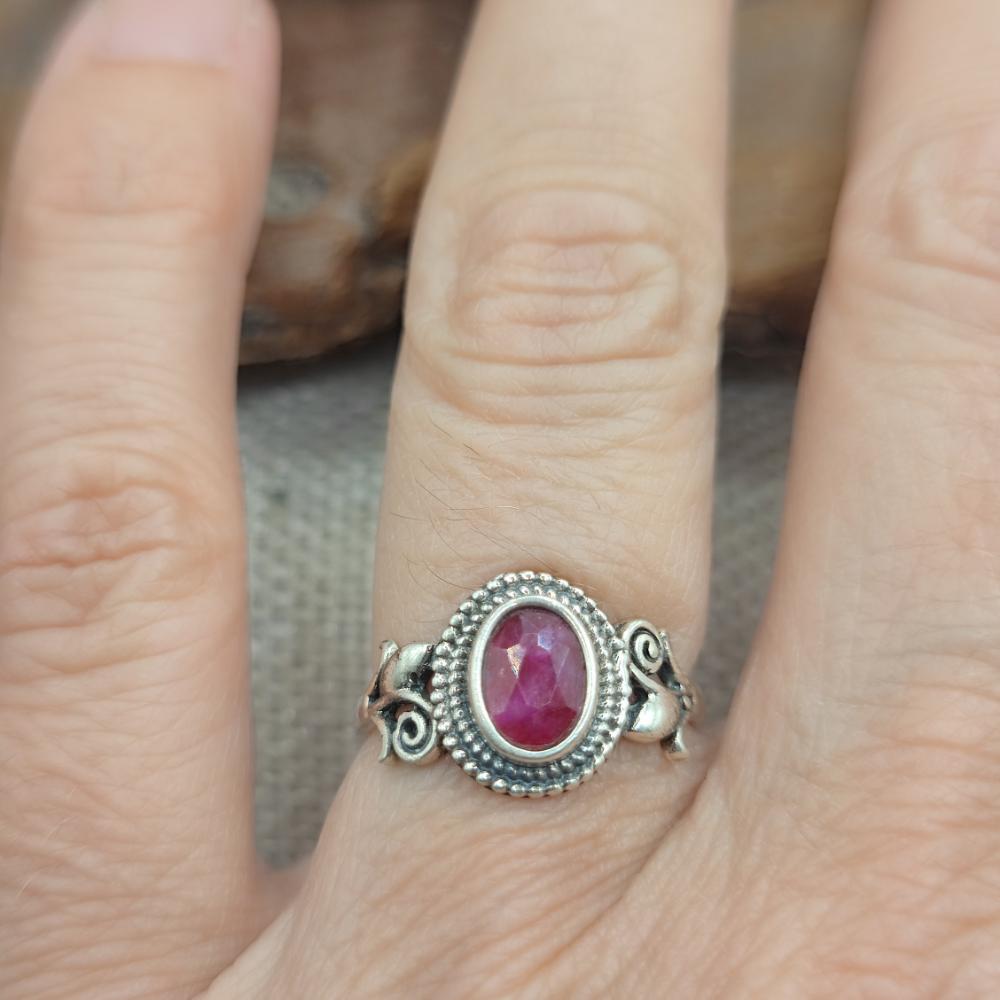Anello etnico in argento 925 con pietra - ASIFABAD radice di rubino