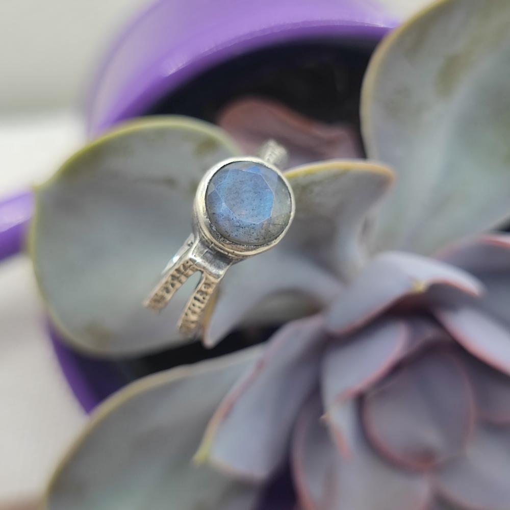 Anello etnico in argento 925 con pietra - BHAINSA