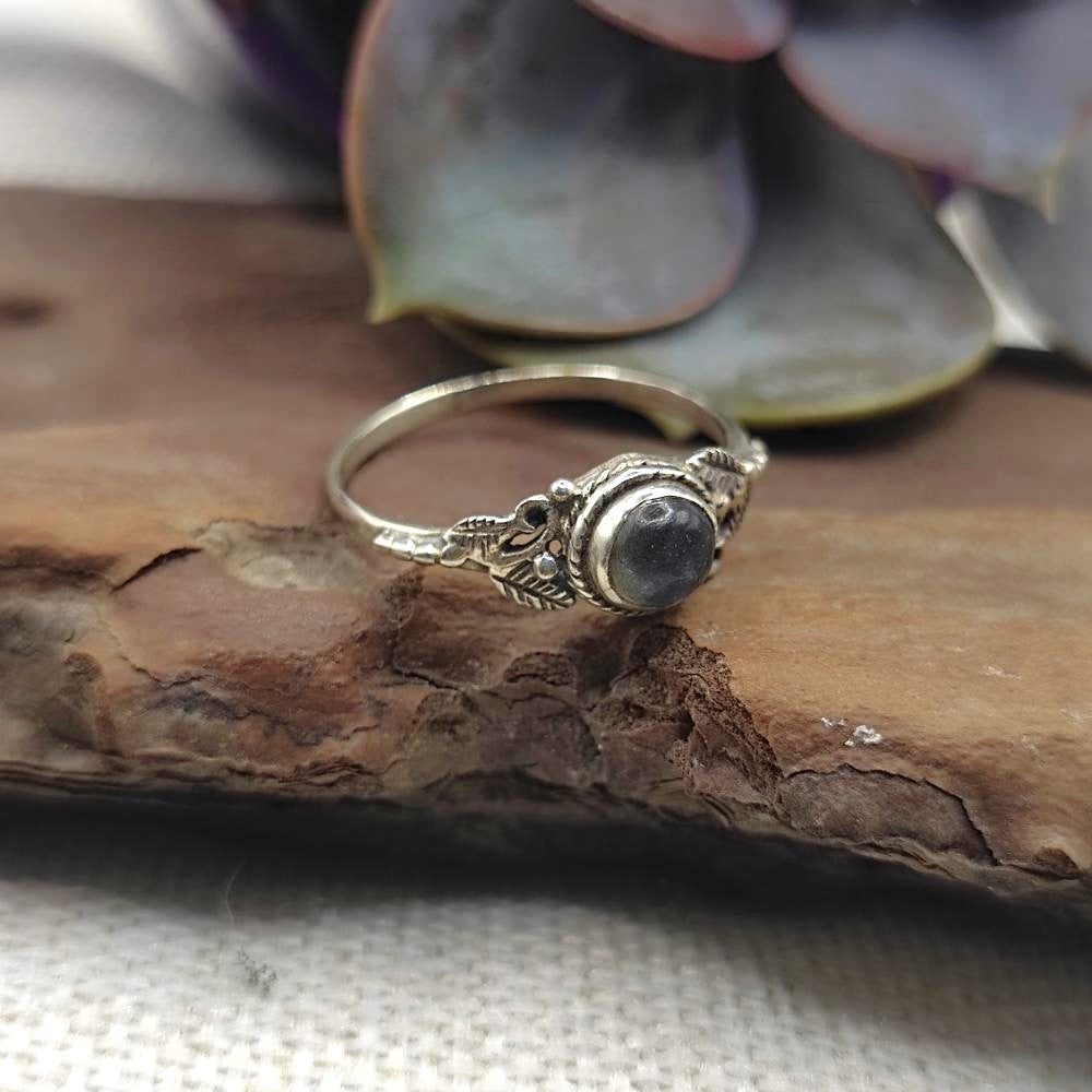 Anello etnico in argento 925 con pietra - CHINNA