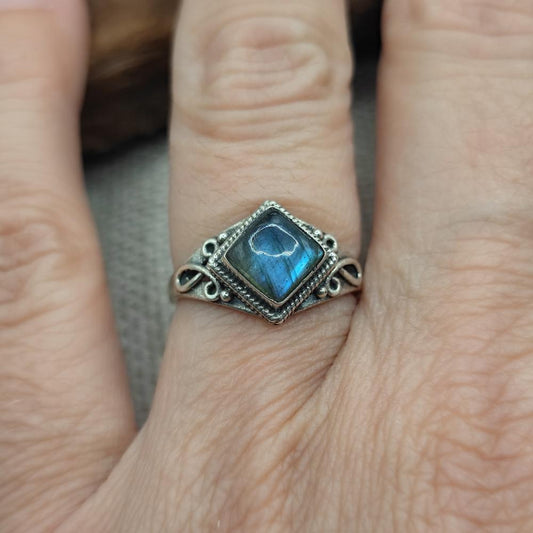Anello etnico in argento 925 con pietra - EKAMBARA