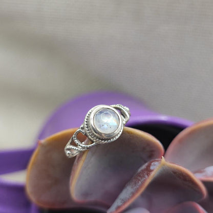 Anello etnico in argento 925 con pietra di luna - TANSIRI