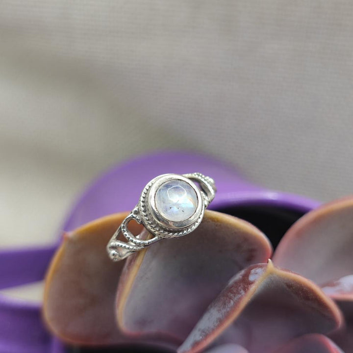Anello etnico in argento 925 con pietra di luna - TANSIRI