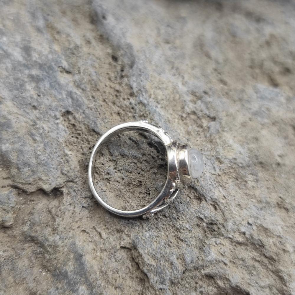 Anello etnico in argento 925 con pietra di luna - TANSIRI