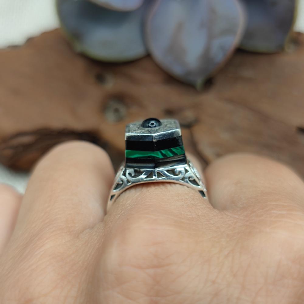 ANELLO etnico in argento 925 con pietra - POTAM