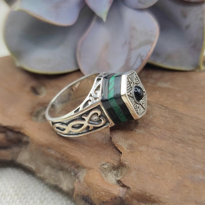 ANELLO etnico in argento 925 con pietra - POTAM