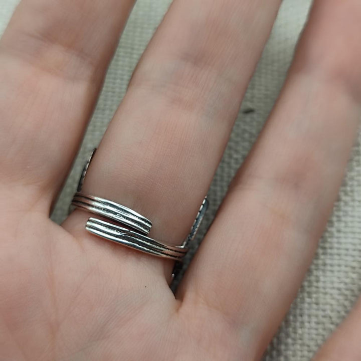 Anello etnico in argento 925 con pietre - TAPOBAN