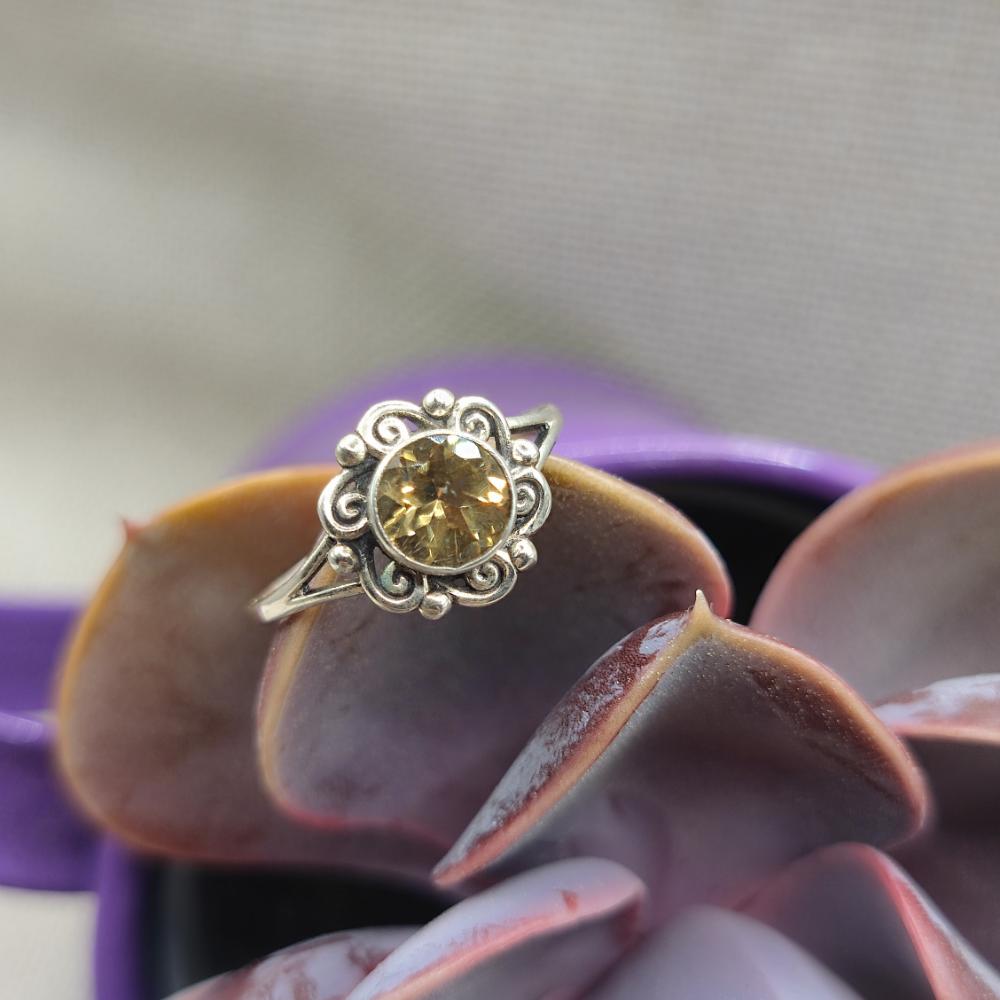 Anello etnico in argento 925 con pietra - GUNTAKAL
