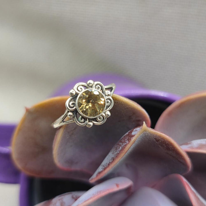 Anello etnico in argento 925 con pietra - GUNTAKAL