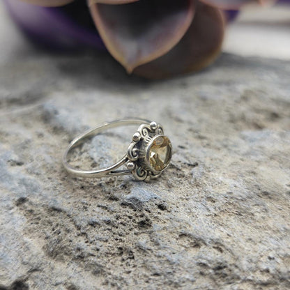 Anello etnico in argento 925 con pietra - GUNTAKAL