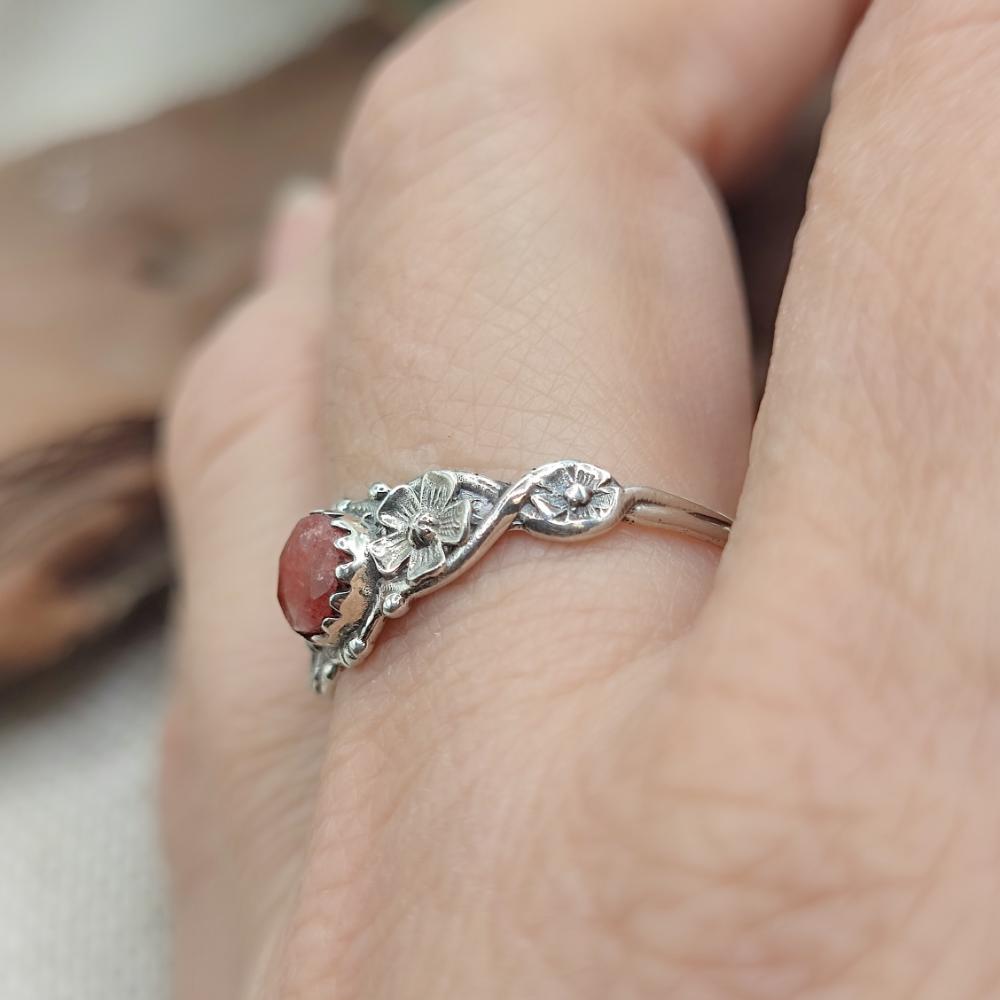 Anello etnico in argento 925 radice di rubino - PALACOLE