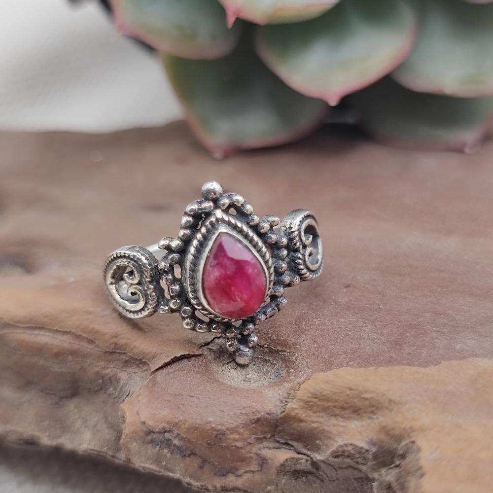 Anello etnico in argento 925 radice di rubino - PALAKHURTY