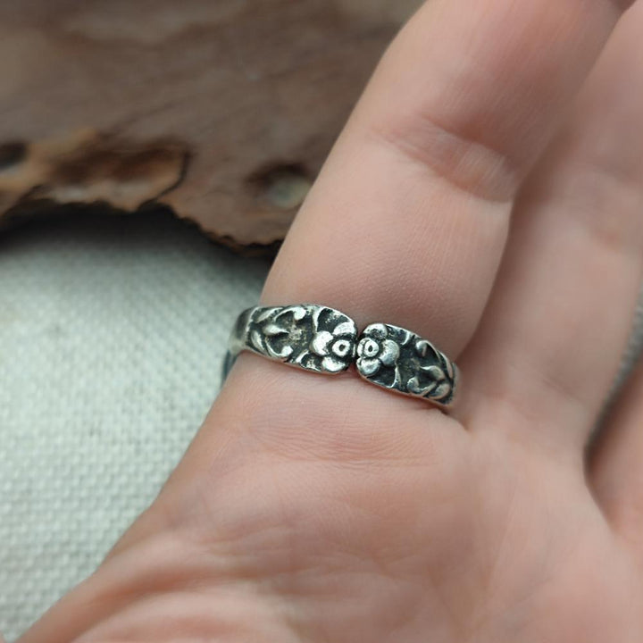 Anello etnico in argento antico - KANURU