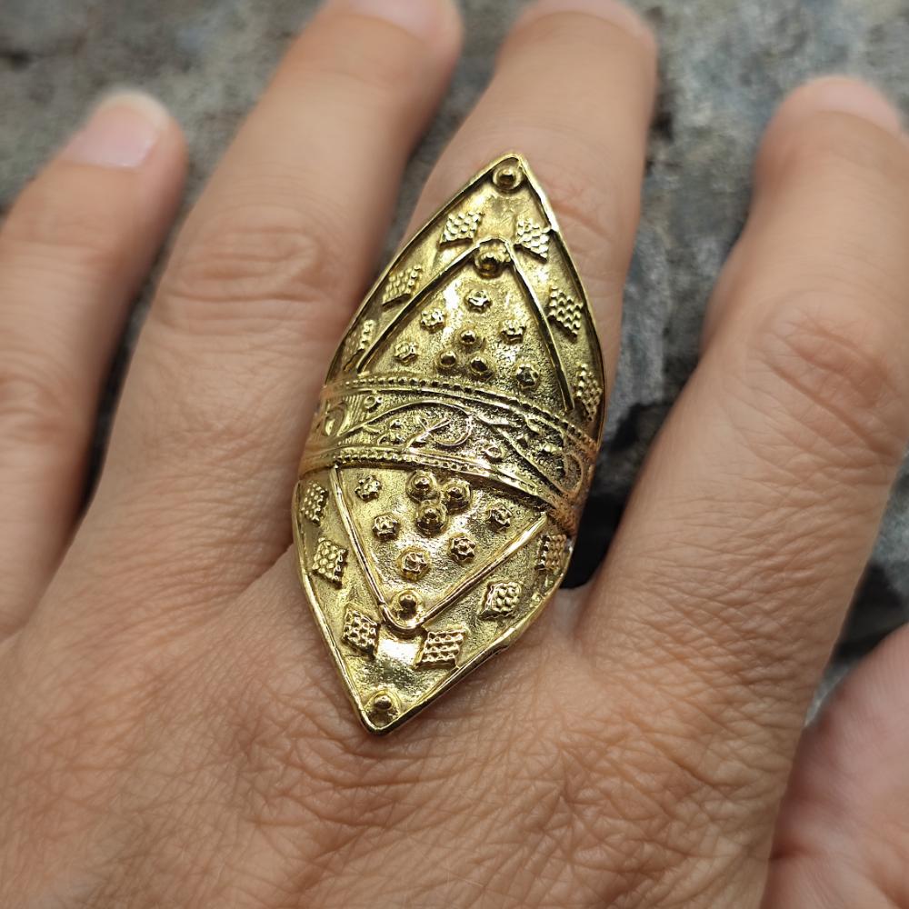 Anello etnico in ottone lavorato - DIKSHA