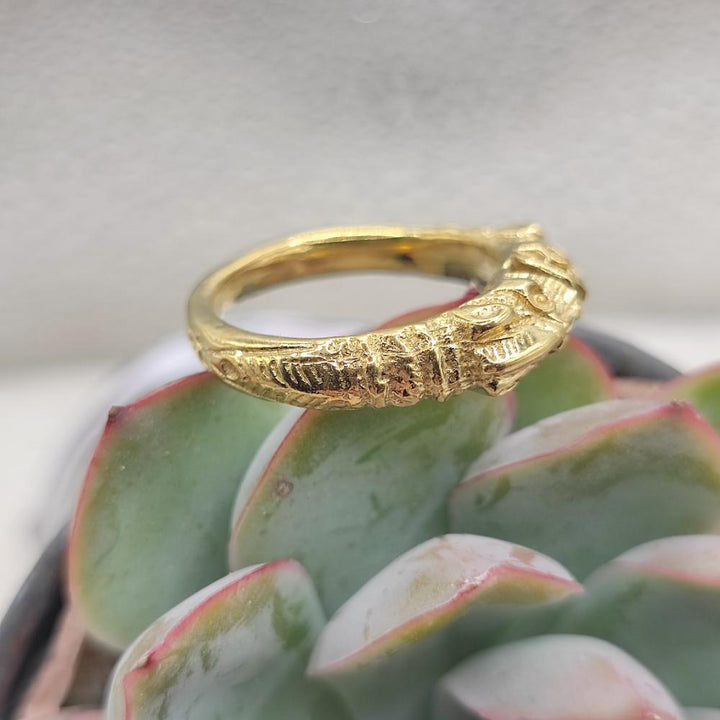 ANELLO etnico in ottone con teste di serpenti - PARVATIPURA