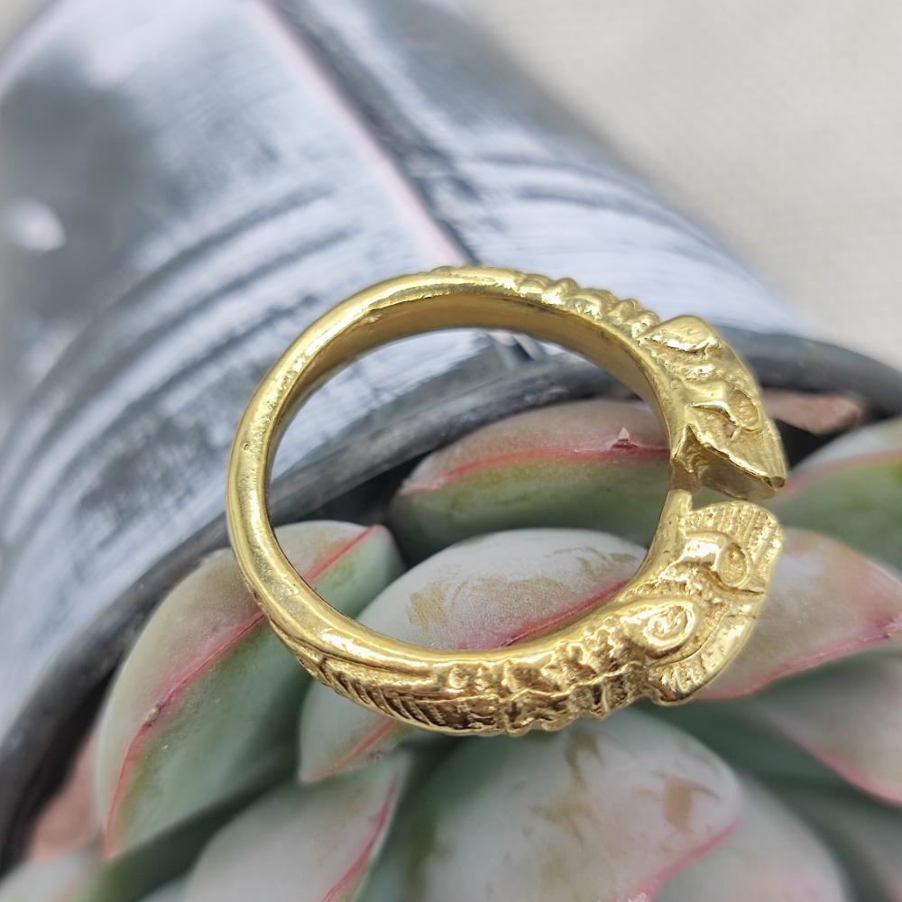 ANELLO etnico in ottone con teste di serpenti - PARVATIPURA