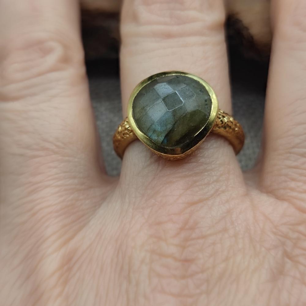 ANELLO etnico in ottone con labradorite - PAPAMPETA